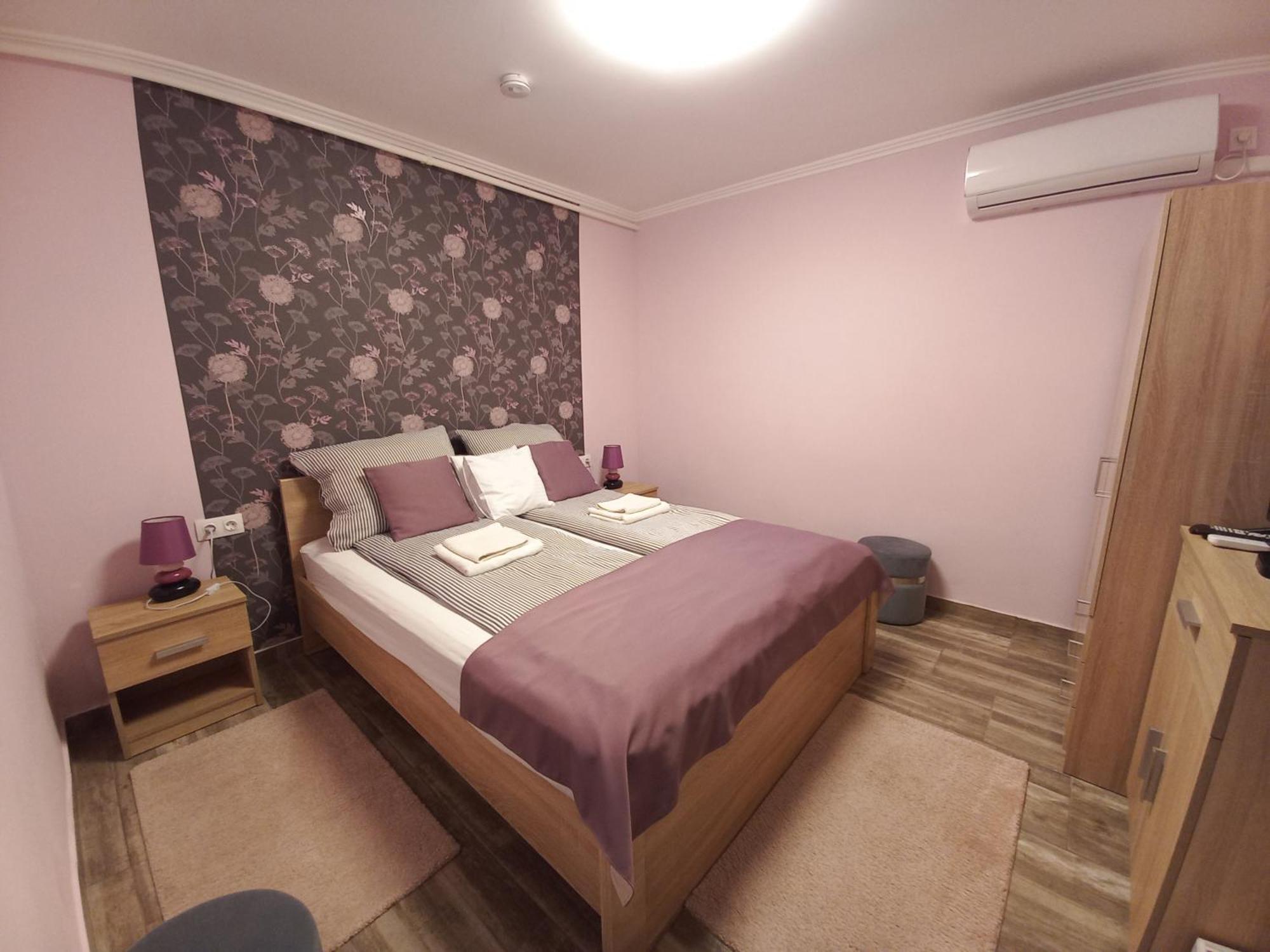 Ilona Apartman Gyula Exterior photo
